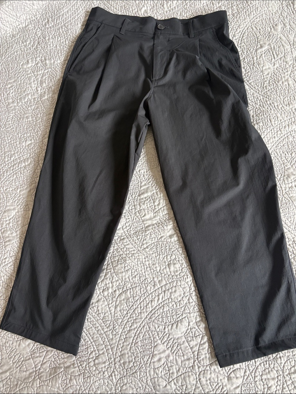 lululemon athletica Men's Charcoal Black Dress Pants